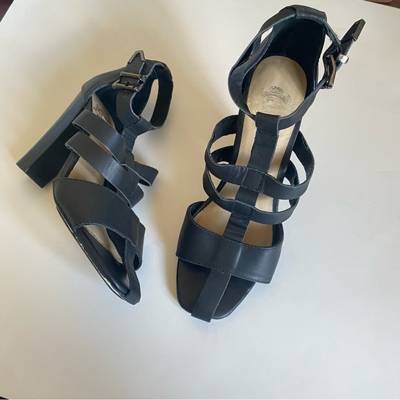 Sol Sana Cage Heels - Picture 3 of 15